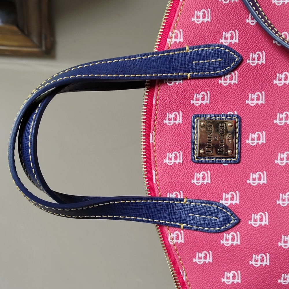 Dooney & Bourke St Louis Crossbody Purse W Crossbody Strap - Picture 3 of 12